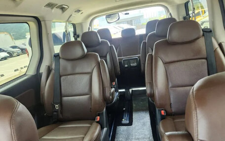 Hyundai Grand Starex Grand Starex I рестайлинг 2, 2020 год, 1 930 000 рублей, 12 фотография