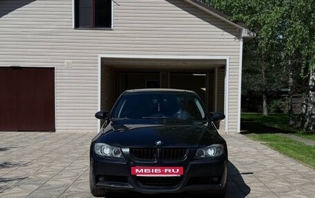 BMW 3 серия, 2006 год, 2 250 000 рублей, 2 фотография