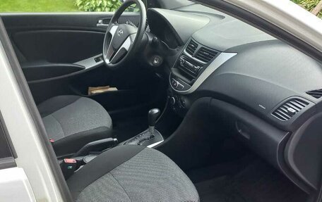 Hyundai Solaris II рестайлинг, 2012 год, 650 000 рублей, 15 фотография