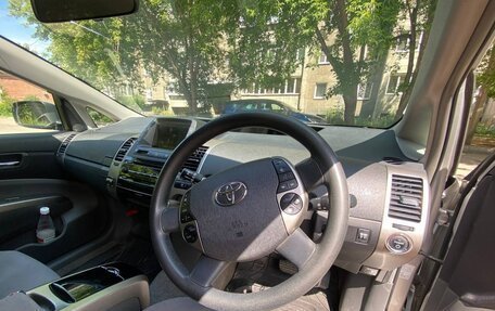 Toyota Prius, 2006 год, 550 000 рублей, 2 фотография