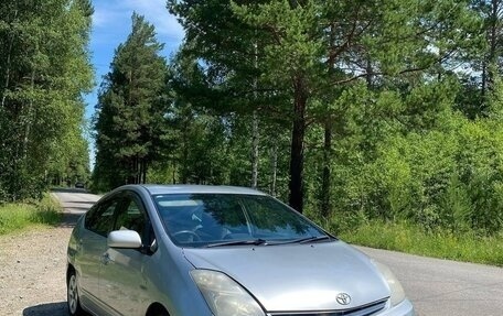 Toyota Prius, 2006 год, 550 000 рублей, 5 фотография