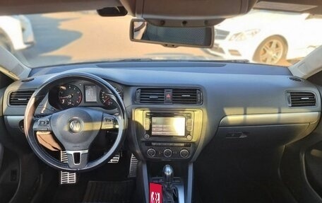 Volkswagen Jetta VI, 2013 год, 1 020 000 рублей, 9 фотография