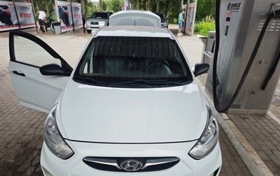 Hyundai Solaris II рестайлинг, 2011 год, 700 000 рублей, 1 фотография
