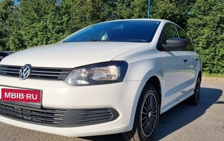 Volkswagen Polo VI (EU Market), 2013 год, 750 000 рублей, 1 фотография