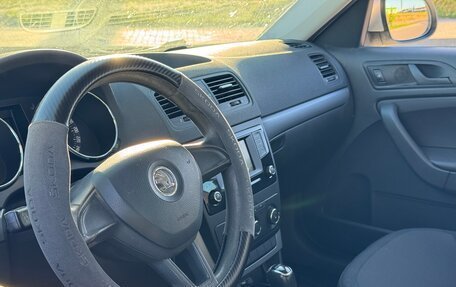 Skoda Yeti I рестайлинг, 2016 год, 1 220 000 рублей, 18 фотография