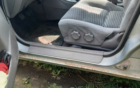 Mazda 626, 2001 год, 280 000 рублей, 12 фотография