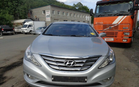 Hyundai Sonata VI, 2011 год, 720 000 рублей, 2 фотография