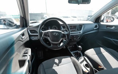 Hyundai Solaris II рестайлинг, 2018 год, 800 000 рублей, 9 фотография