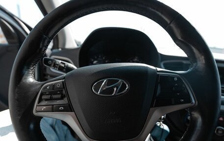 Hyundai Solaris II рестайлинг, 2018 год, 800 000 рублей, 19 фотография