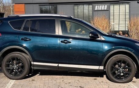 Toyota RAV4, 2018 год, 1 800 000 рублей, 7 фотография
