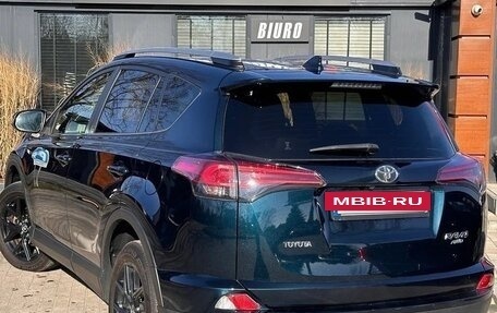 Toyota RAV4, 2018 год, 1 800 000 рублей, 6 фотография