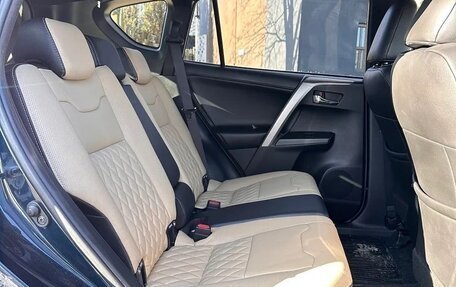 Toyota RAV4, 2018 год, 1 800 000 рублей, 28 фотография
