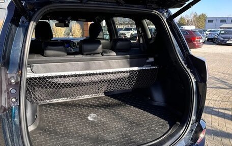 Toyota RAV4, 2018 год, 1 800 000 рублей, 27 фотография