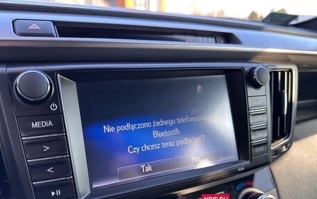 Toyota RAV4, 2018 год, 1 800 000 рублей, 21 фотография