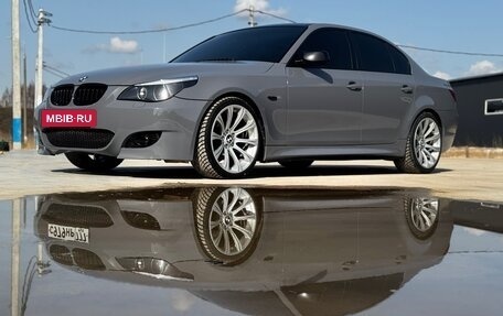 BMW 5 серия, 2005 год, 1 650 000 рублей, 10 фотография