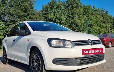 Volkswagen Polo VI (EU Market), 2013 год, 750 000 рублей, 2 фотография