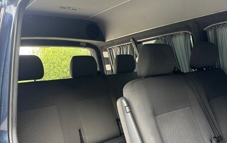 Volkswagen Transporter T5 рестайлинг, 2013 год, 2 800 000 рублей, 11 фотография