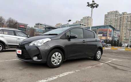 Toyota Vitz, 2019 год, 860 000 рублей, 2 фотография