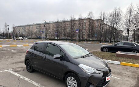 Toyota Vitz, 2019 год, 860 000 рублей, 4 фотография