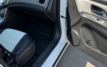 Chevrolet Cruze II, 2014 год, 850 000 рублей, 10 фотография