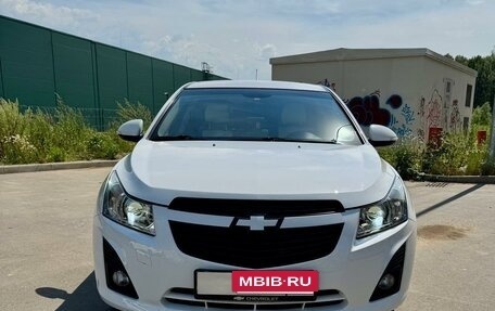 Chevrolet Cruze II, 2014 год, 850 000 рублей, 2 фотография