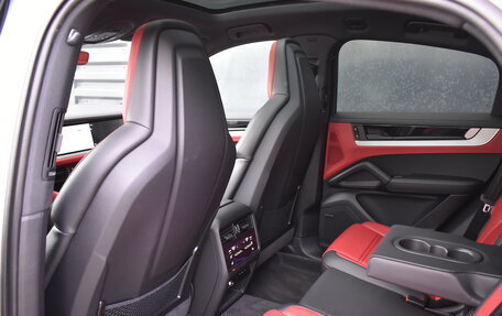 Porsche Cayenne III, 2025 год, 16 957 000 рублей, 19 фотография