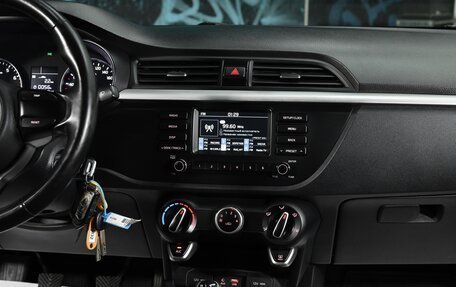 KIA Rio IV, 2018 год, 995 000 рублей, 10 фотография