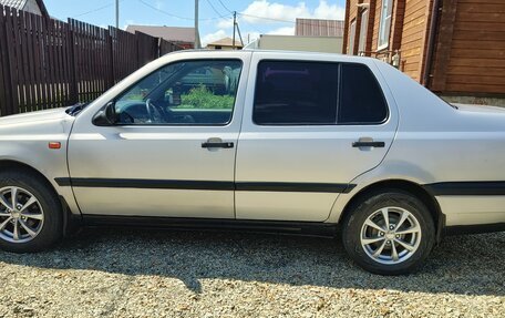 Volkswagen Vento, 1993 год, 230 000 рублей, 9 фотография