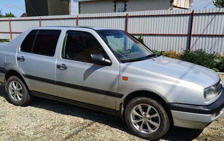 Volkswagen Vento, 1993 год, 230 000 рублей, 10 фотография
