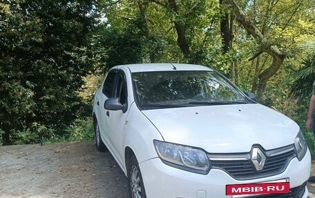 Renault Logan II, 2014 год, 370 000 рублей, 2 фотография