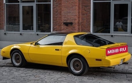 Pontiac Firebird III, 1991 год, 1 650 000 рублей, 3 фотография