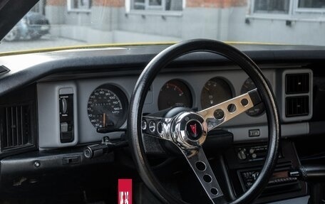 Pontiac Firebird III, 1991 год, 1 650 000 рублей, 17 фотография