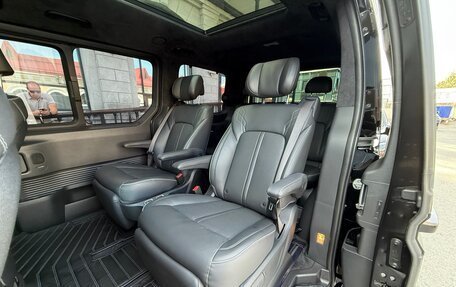 Hyundai Staria, 2024 год, 6 237 000 рублей, 16 фотография