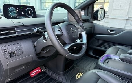Hyundai Staria, 2024 год, 6 237 000 рублей, 13 фотография