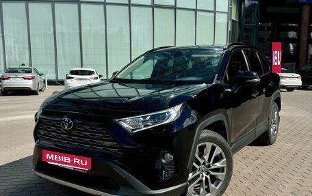 Toyota RAV4, 2020 год, 3 850 000 рублей, 3 фотография