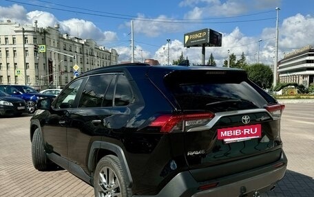 Toyota RAV4, 2020 год, 3 850 000 рублей, 4 фотография