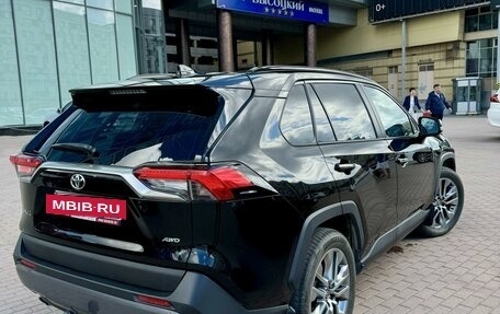 Toyota RAV4, 2020 год, 3 850 000 рублей, 11 фотография