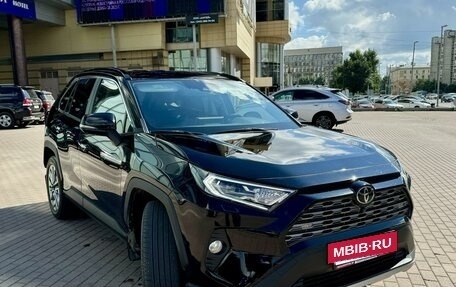 Toyota RAV4, 2020 год, 3 850 000 рублей, 12 фотография