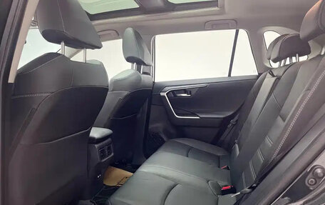 Toyota RAV4, 2024 год, 3 000 000 рублей, 9 фотография
