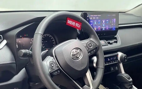 Toyota RAV4, 2024 год, 3 000 000 рублей, 16 фотография