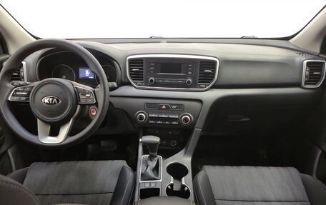 KIA Sportage IV рестайлинг, 2020 год, 2 240 000 рублей, 11 фотография