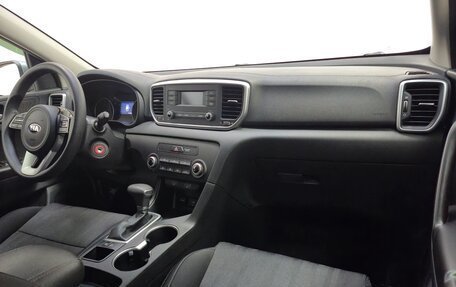 KIA Sportage IV рестайлинг, 2020 год, 2 240 000 рублей, 13 фотография