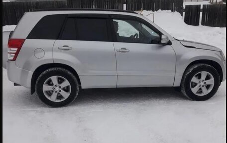 Suzuki Grand Vitara, 2011 год, 870 000 рублей, 3 фотография