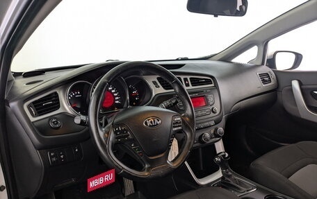 KIA cee'd III, 2014 год, 1 035 000 рублей, 14 фотография