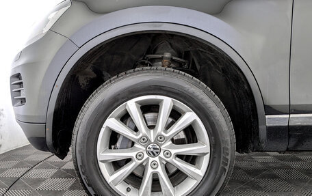 Volkswagen Touareg III, 2011 год, 1 400 000 рублей, 18 фотография