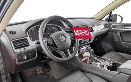 Volkswagen Touareg III, 2011 год, 1 400 000 рублей, 16 фотография