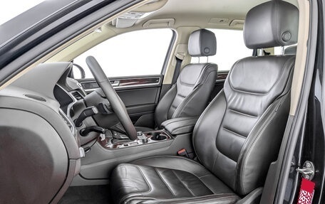 Volkswagen Touareg III, 2011 год, 1 400 000 рублей, 20 фотография