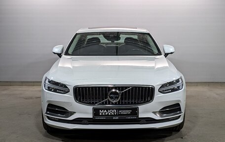Volvo S90 II рестайлинг, 2018 год, 2 650 000 рублей, 2 фотография