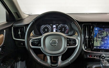 Volvo S90 II рестайлинг, 2018 год, 2 650 000 рублей, 29 фотография