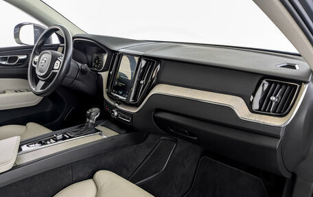 Volvo XC60 II, 2018 год, 3 650 000 рублей, 11 фотография